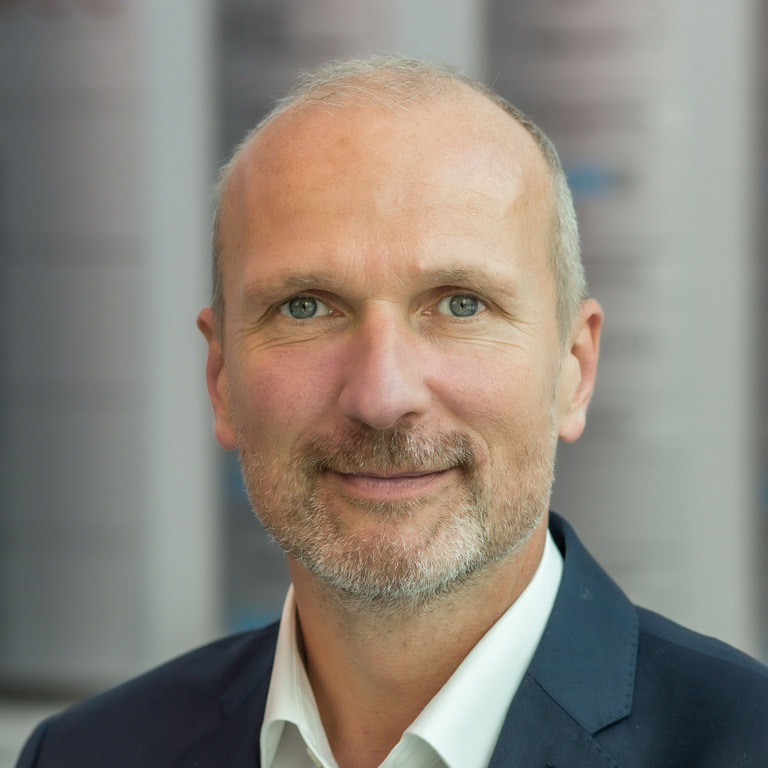 Ihr Ansprechpartner Carsten Schäfer Portrait Carsten Schäfer, Vertrieb Geschäftskunden DOKOM21