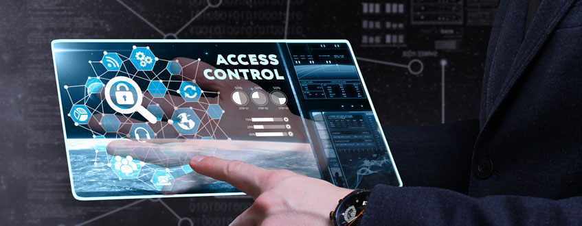 Wissen Sie, welche Geräte auf Ihr Netzwerk zugreifen? Finger über einem Touch-Display auf dem "Access Control" steht