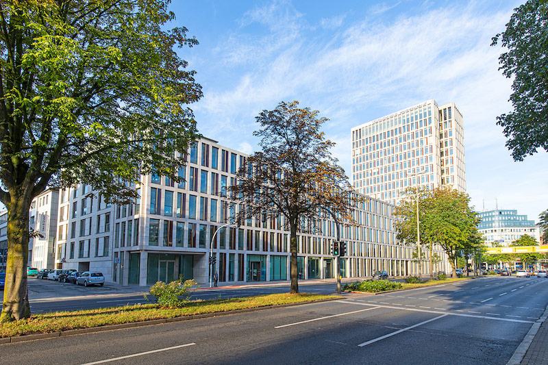 Ein Rechenzentrum ist in der Hauptverwaltung untergebracht Ansicht der Hauptverwaltung der Volkswohl Bund Versicherungen