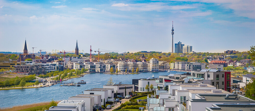 Skyline vom Phoenix-See Dortmund